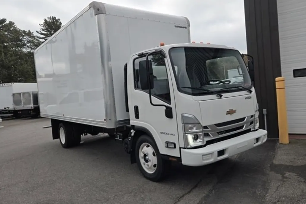2024 Chevrolet Silverado 4500HD photo 1