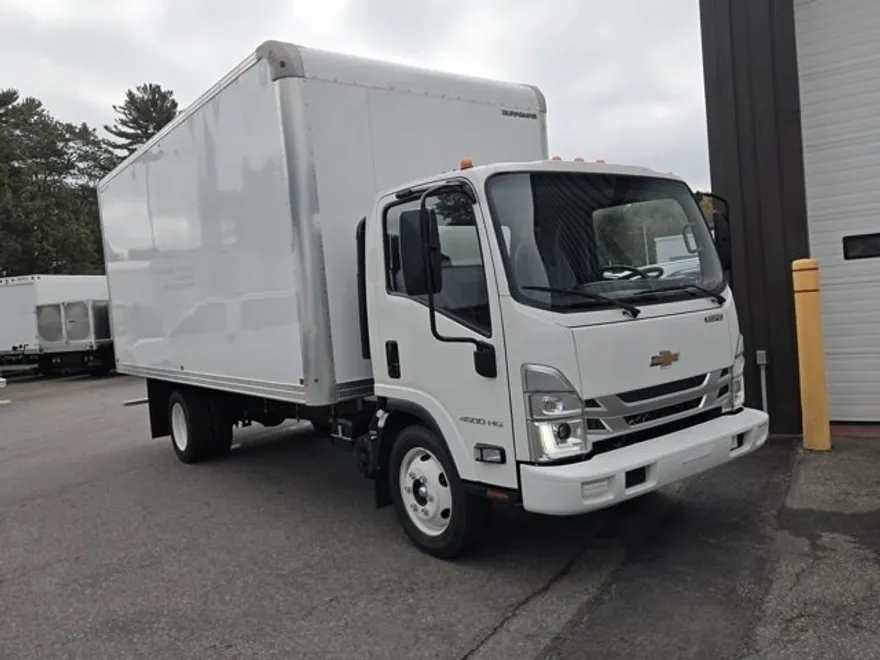2024 Chevrolet Silverado 4500HD photo 1