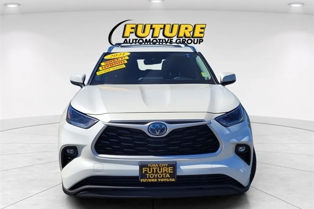2021 Toyota Highlander Hybrid XLE photo 1