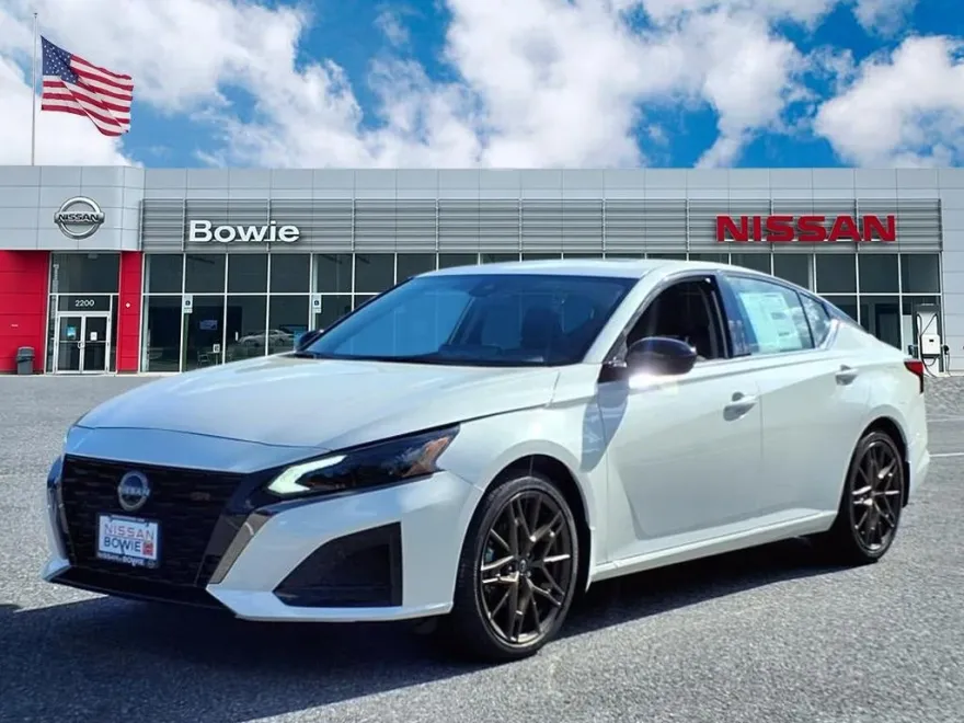 2025 Nissan Altima 2.5 SR photo 1