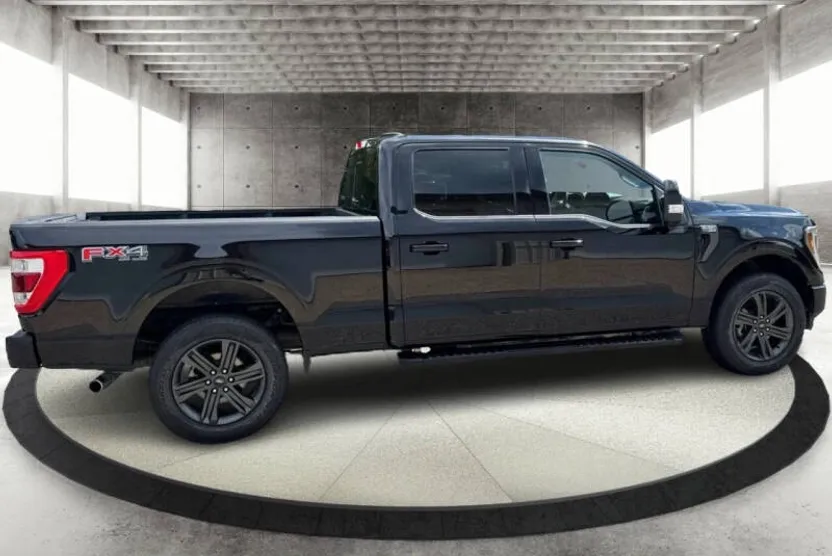 2023 Ford F-150 Lariat photo 1