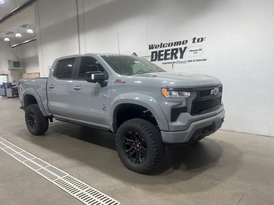 2025 Chevrolet Silverado 1500 RST photo 1