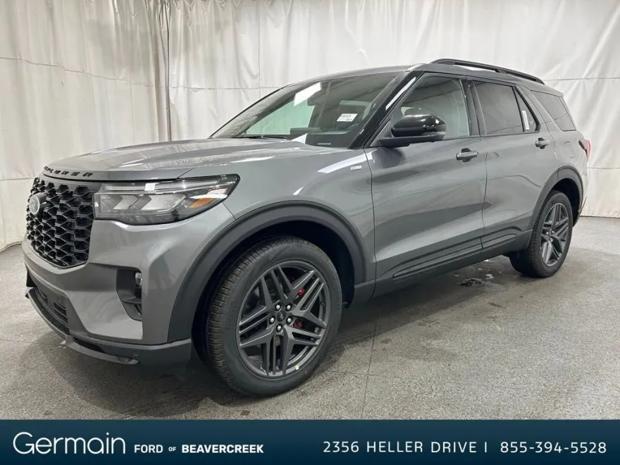 2025 Ford Explorer ST-Line photo 1