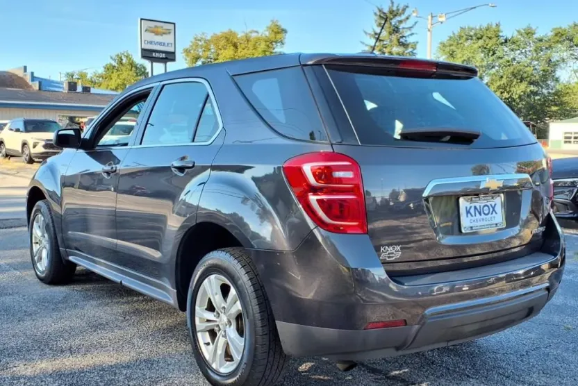 2016 Chevrolet Equinox LS photo 1