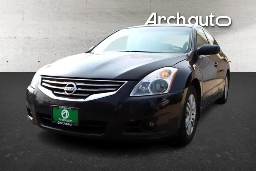 2012 Nissan Altima 2.5 photo 1