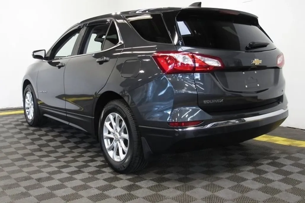 2018 Chevrolet Equinox LT photo 1