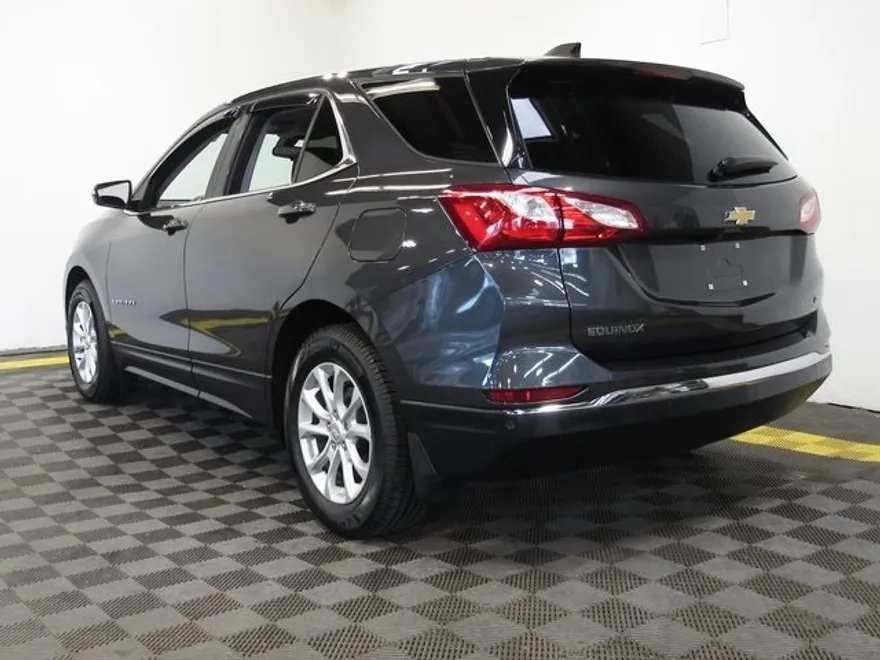 2018 Chevrolet Equinox LT photo 1