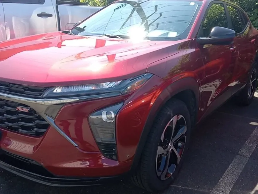 2024 Chevrolet Trax photo 1