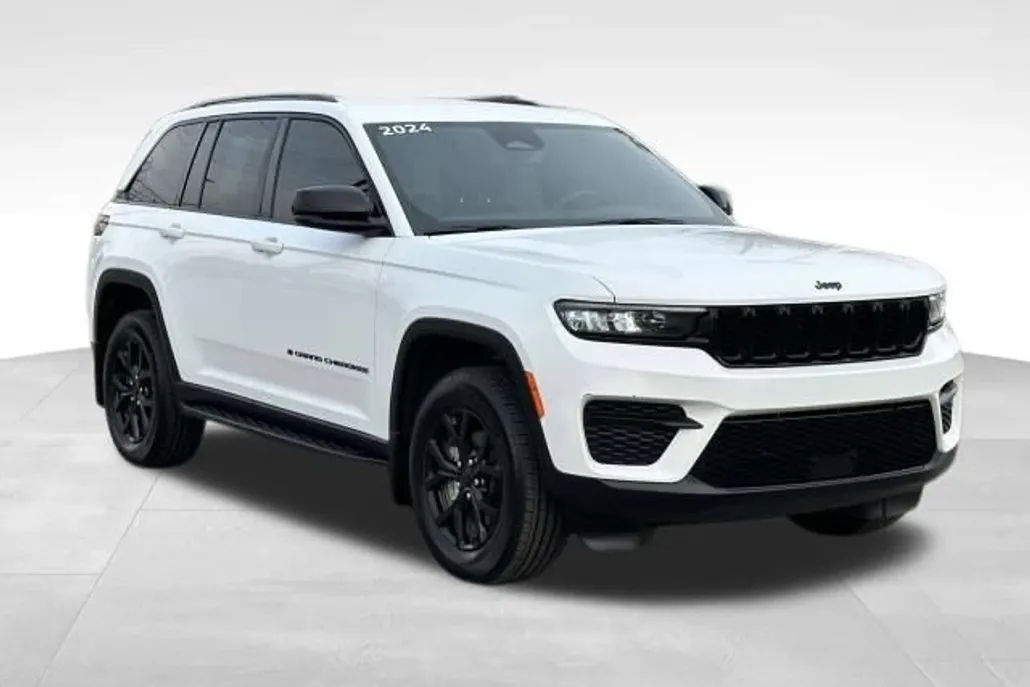2024 Jeep Grand Cherokee Altitude photo 1