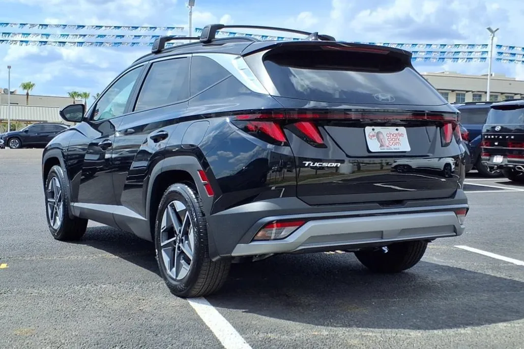 2026 Hyundai Tucson SEL photo 1