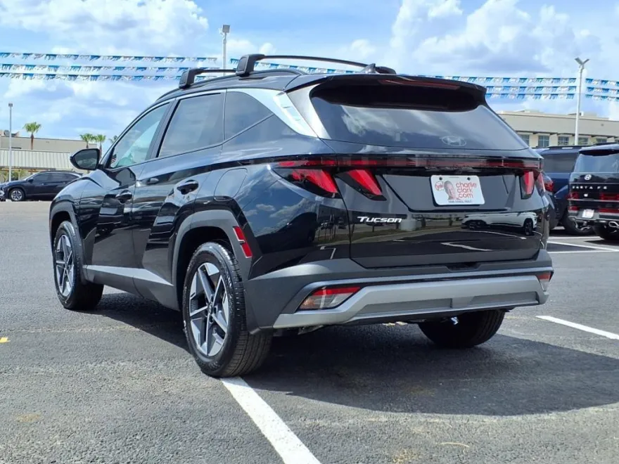 2026 Hyundai Tucson SEL photo 1