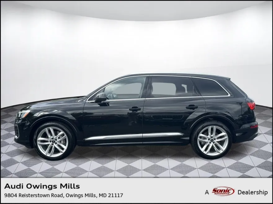 2025 Audi Q7 55 Premium Plus photo 1