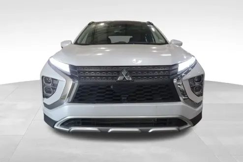 2023 Mitsubishi Eclipse Cross SE photo 2