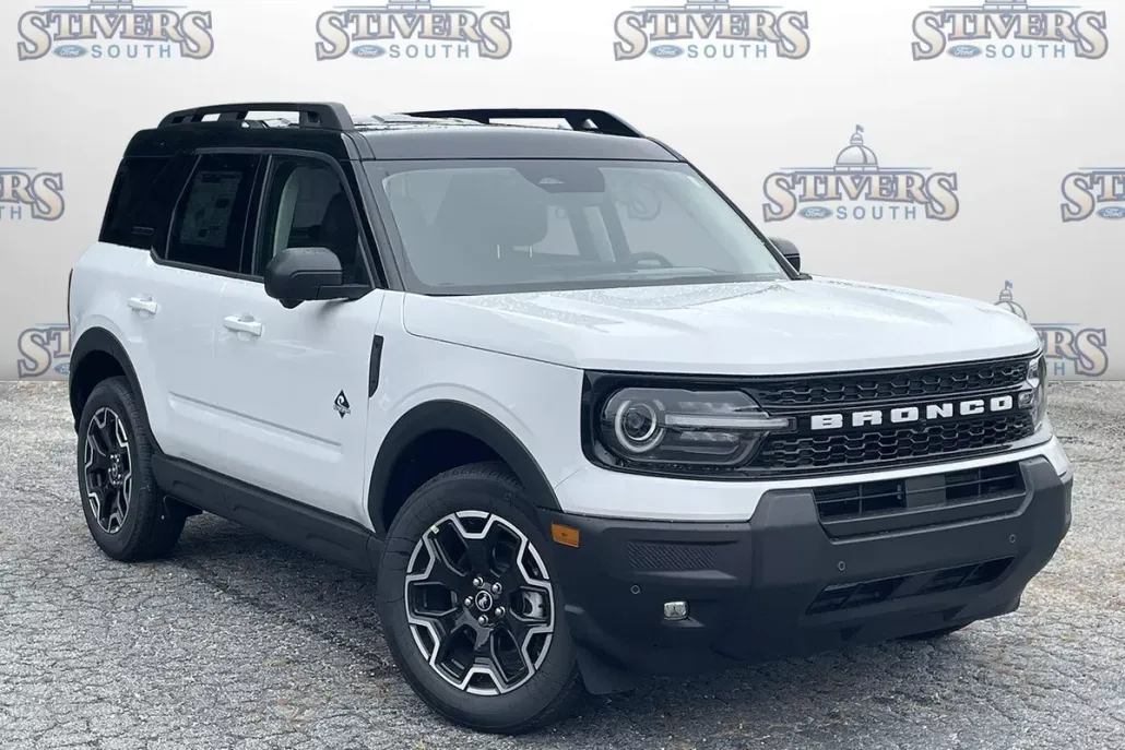 2025 Ford Bronco Sport Outer Banks photo 1