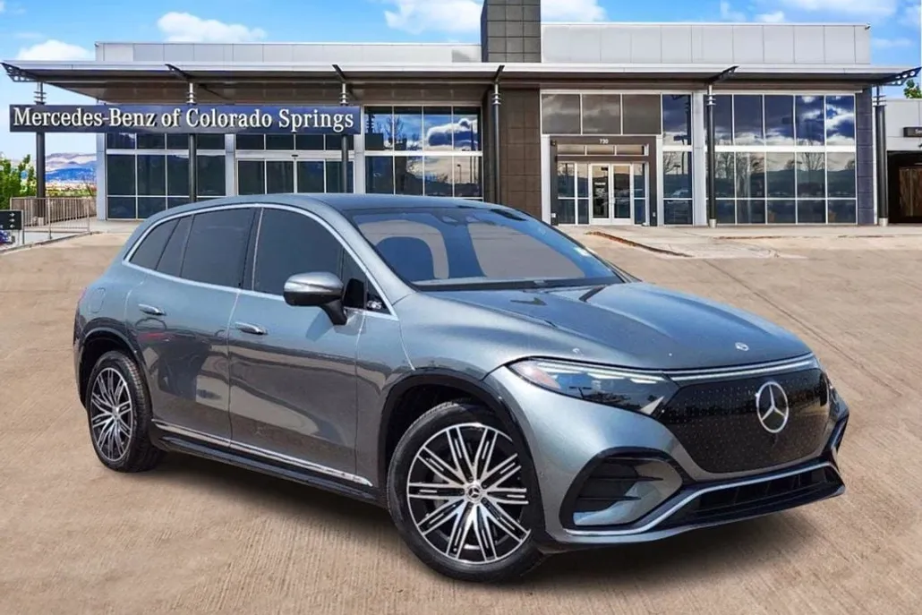 2023 Mercedes Benz EQS-Class SUV photo 1