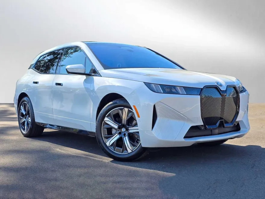 2026 Bmw iX photo 1