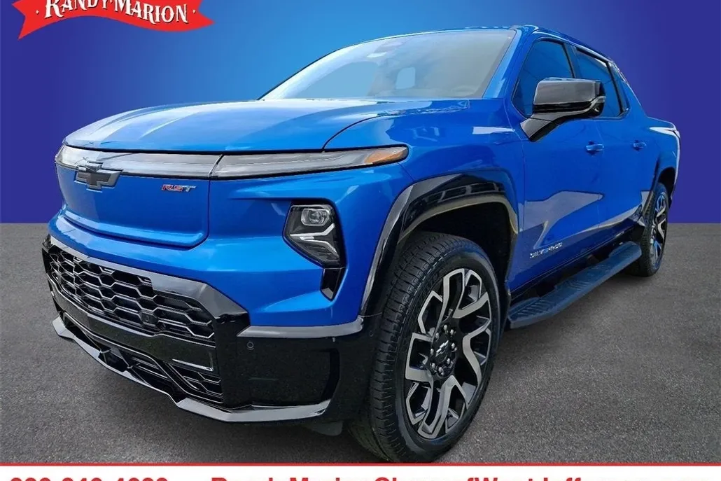 2025 Chevrolet Silverado EV RST photo 1