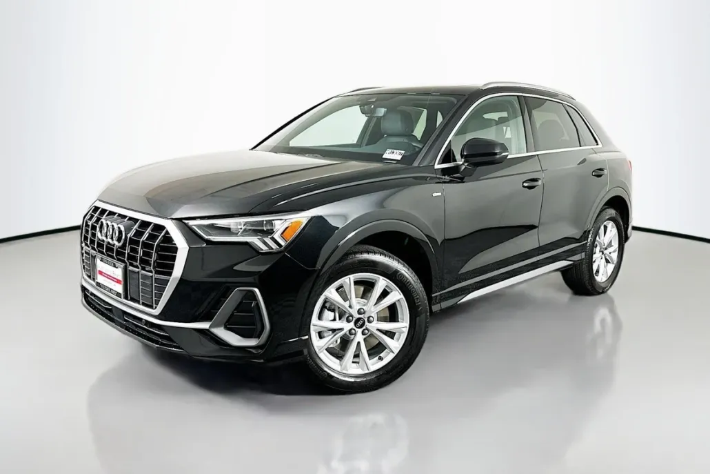 2025 Audi Q3 S line Premium photo 1