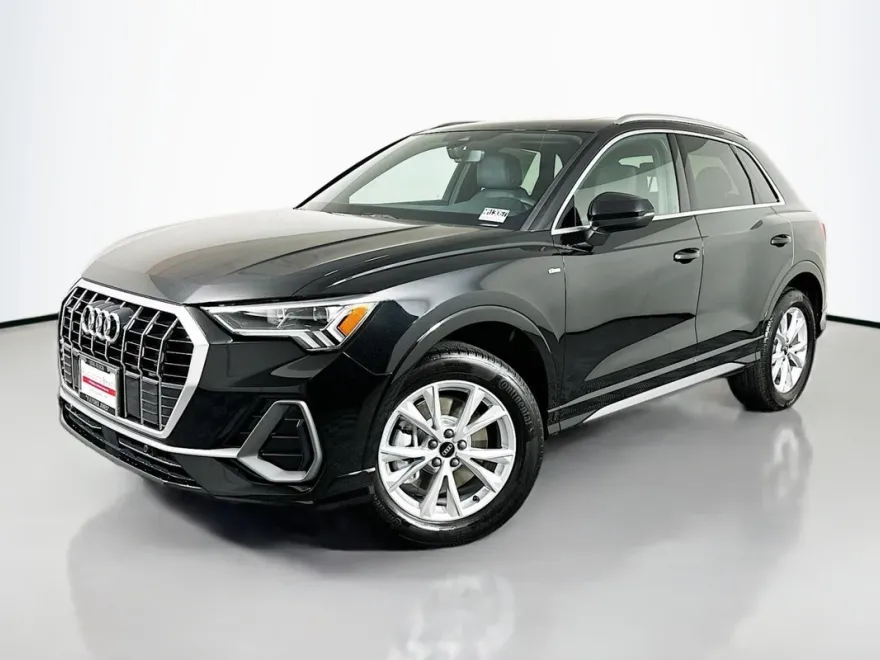 2025 Audi Q3 S line Premium photo 1