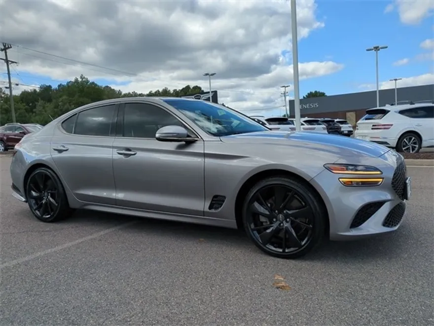 2023 Genesis G70 Advanced 3.3T Sport Prestige photo 1