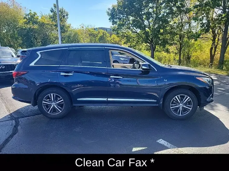 2017 Infiniti QX60 Base photo 1
