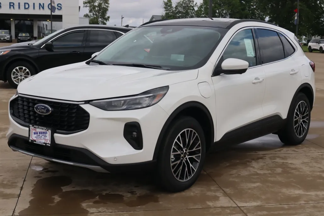 2025 Ford Escape photo 1