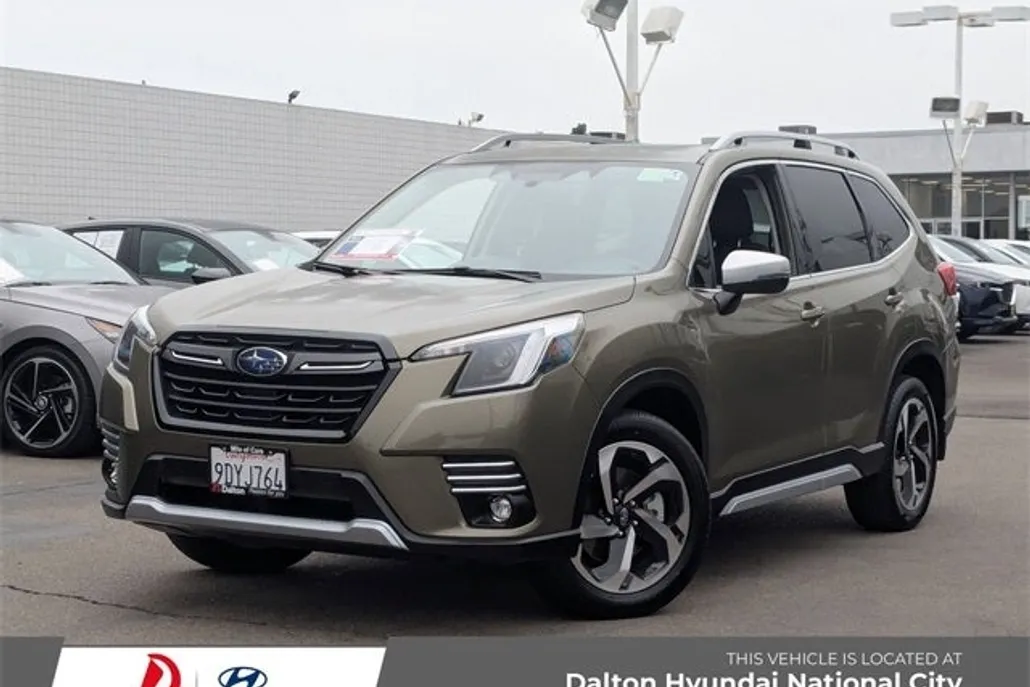 2022 Subaru Forester Touring photo 1