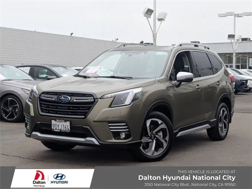 2022 Subaru Forester Touring photo 1
