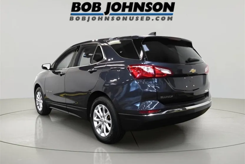 2019 Chevrolet Equinox LT photo 1