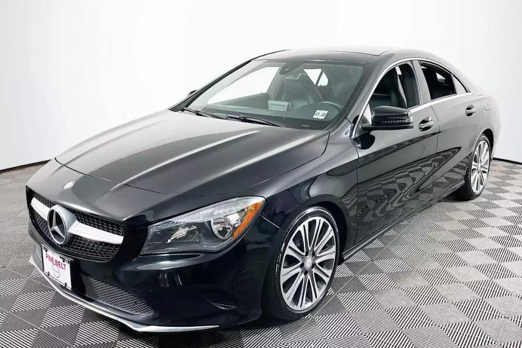 2018 Mercedes Benz CLA 250 4MATIC photo 1