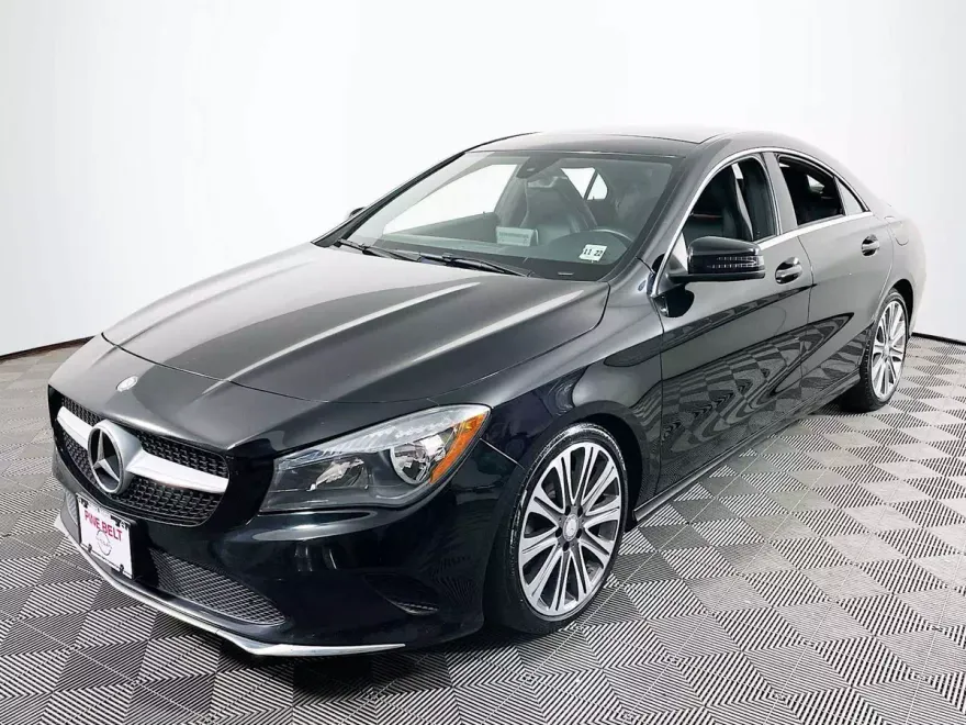 2018 Mercedes Benz CLA 250 4MATIC photo 1