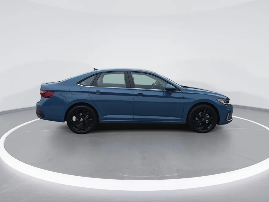 2026 Volkswagen Jetta 1.5T SE photo 1