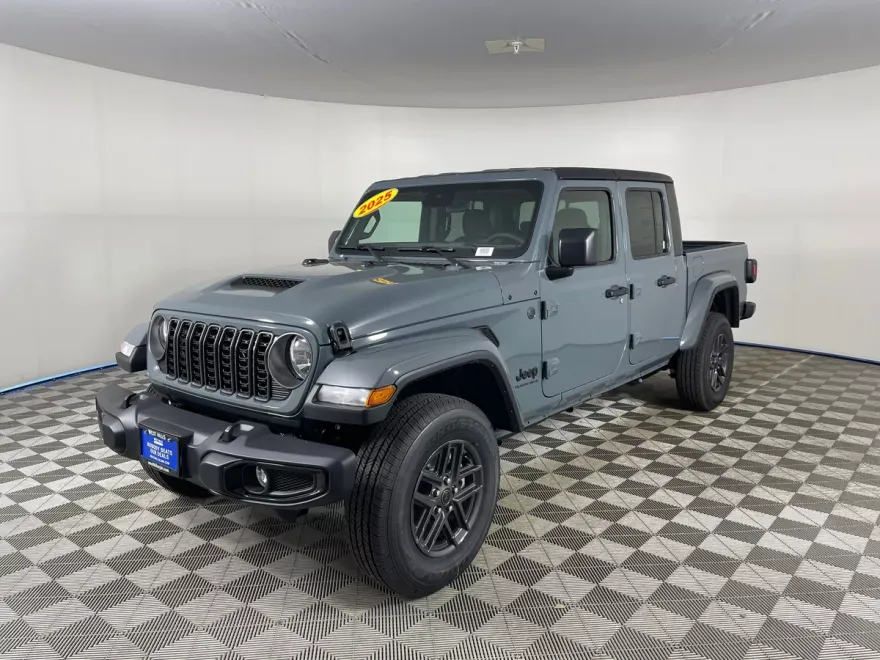 2025 Jeep Gladiator Sport S photo 1