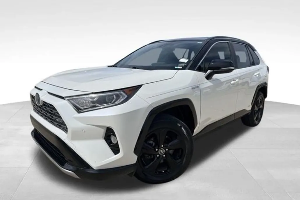 2019 Toyota RAV4 Hybrid XSE photo 1