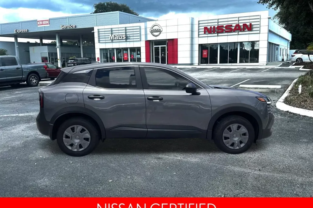 2025 Nissan Kicks S photo 1