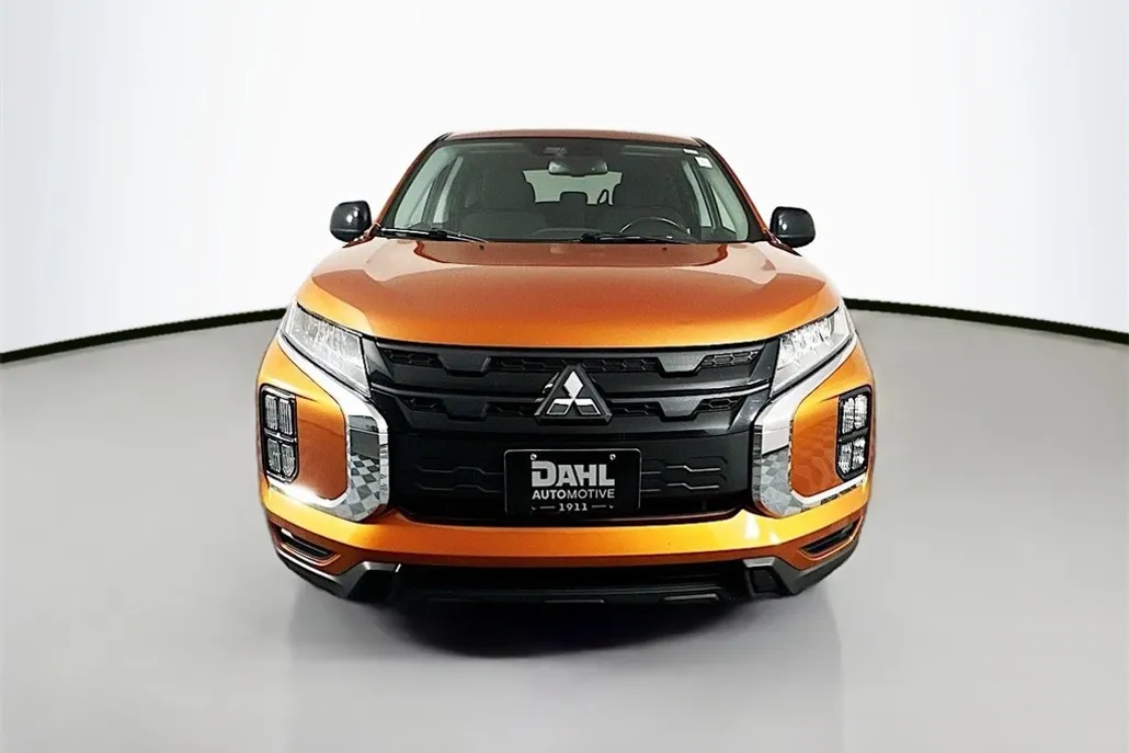 2022 Mitsubishi Outlander Sport LE photo 1