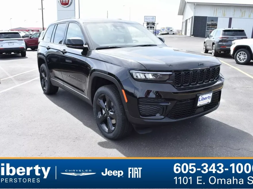2025 Jeep Grand Cherokee Altitude photo 1