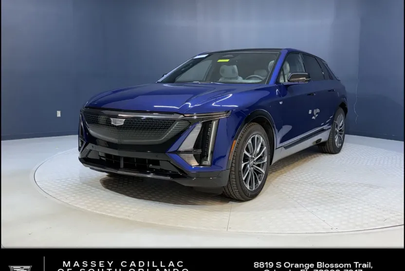 2025 Cadillac Lyriq Sport photo 1