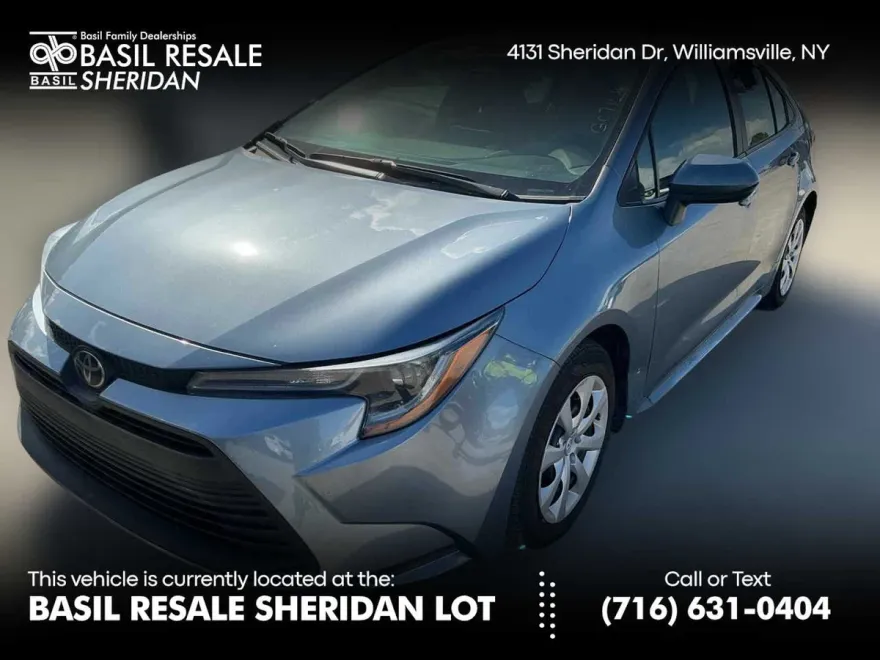 2025 Toyota Corolla LE photo 1