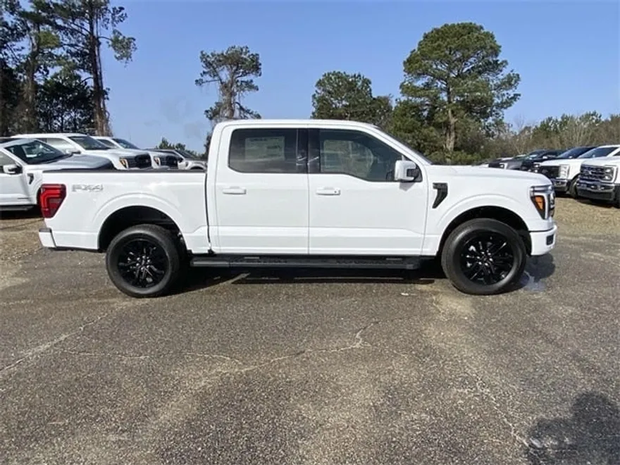 2025 Ford F-150 Lariat photo 1