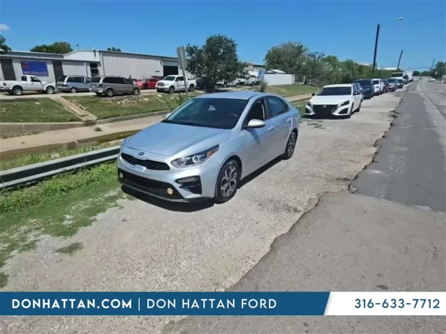 2021 Kia Forte LXS photo 1