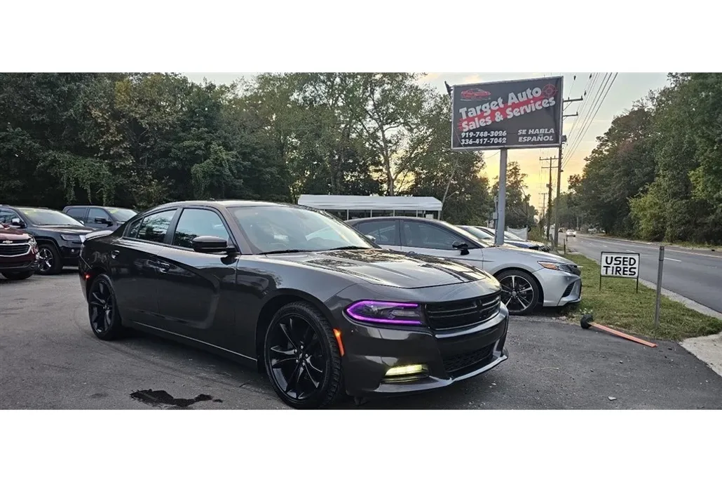 2017 Dodge Charger R/T photo 1