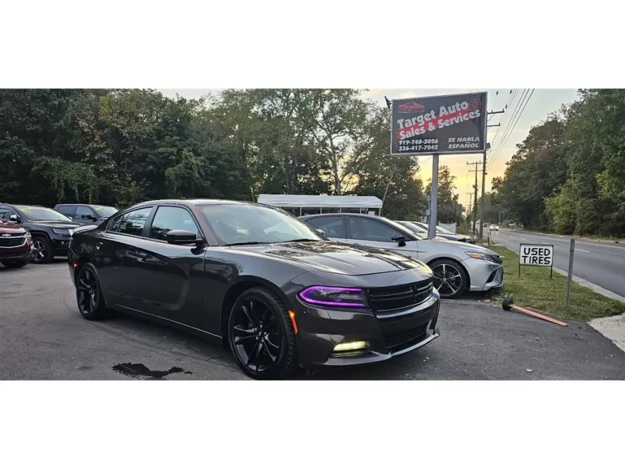2017 Dodge Charger R/T photo 1