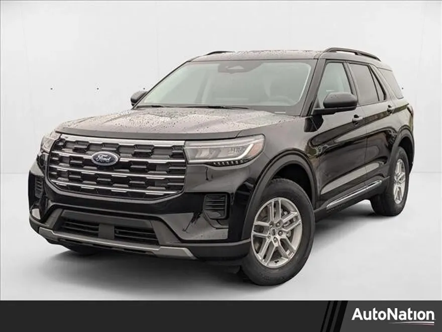 2025 Ford Explorer photo 1