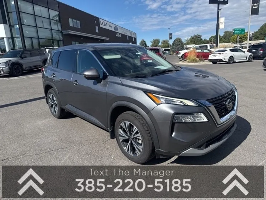 2021 Nissan Rogue SV photo 1