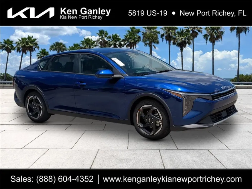 2025 Kia K4 LXS photo 1