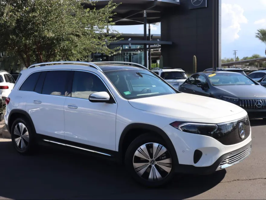 2024 Mercedes Benz EQB photo 1