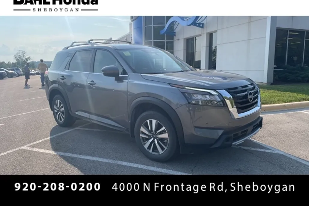 2025 Nissan Pathfinder SL photo 1