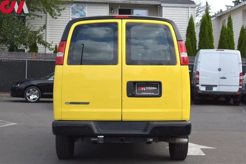 2022 Chevrolet Express 2500 Cargo Van photo 1