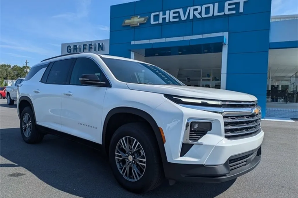 2025 Chevrolet Traverse photo 1